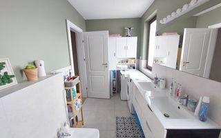 Duplex ultrafinisat mobilat utilat cu 2 locuri de parcare zona Terra - Poză 17