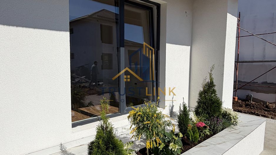 Casă individuală modernă de vânzare Berceni 4 camere 290 mp curte - Poză 2