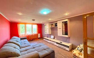Apartament cu 3 camere | pe 2 niveluri | cu garaj | zona centrala | sat Arinis - Poză 1