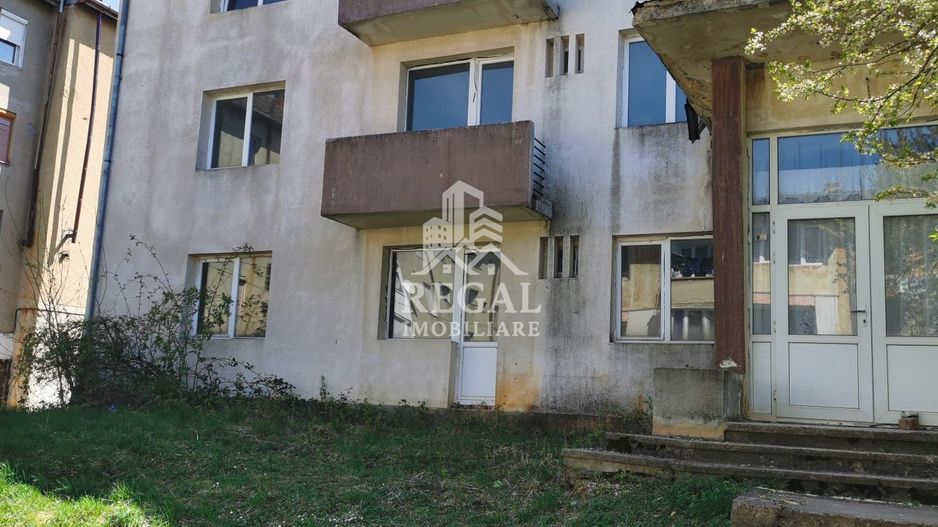 Apartament de vânzare în Ghelari – parter, ideal pentru renovare - Poză 1