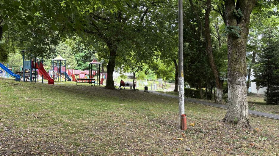 Apartament cu 2 camere (Moldovei-Aleea Covasna) - Poză 9