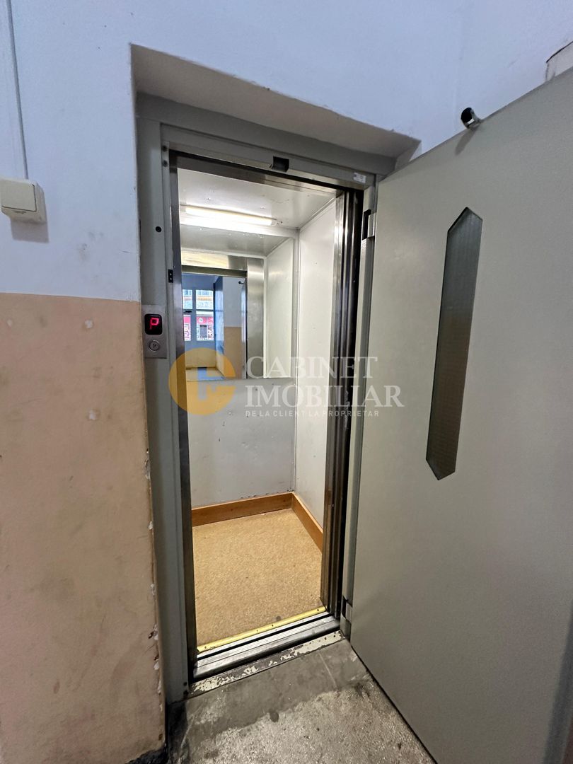 3 Camere Decomandat -  Esplanada Nicolina 1- Bloc 1990 - Poză 13