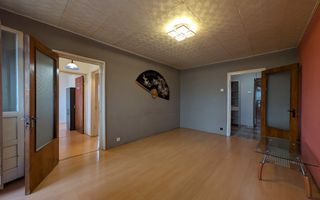 3 Camere Giulești, 60mp, Vedere Panoramică, Total de Renovat - Poză 2