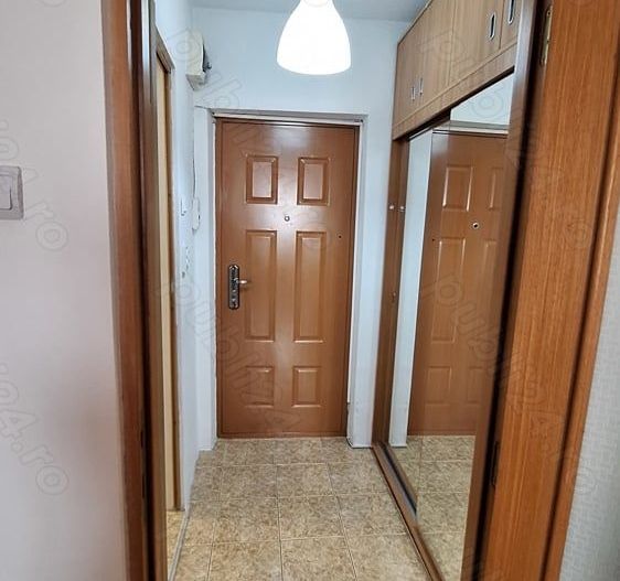 Garsonieră modernă, mobilată complet, metrou Titan 3 min, balcon - Poză 3