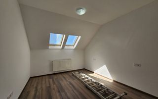 Apartament cu 4 camere si scara interioara de vanzare, Lipoveni - Poză 6