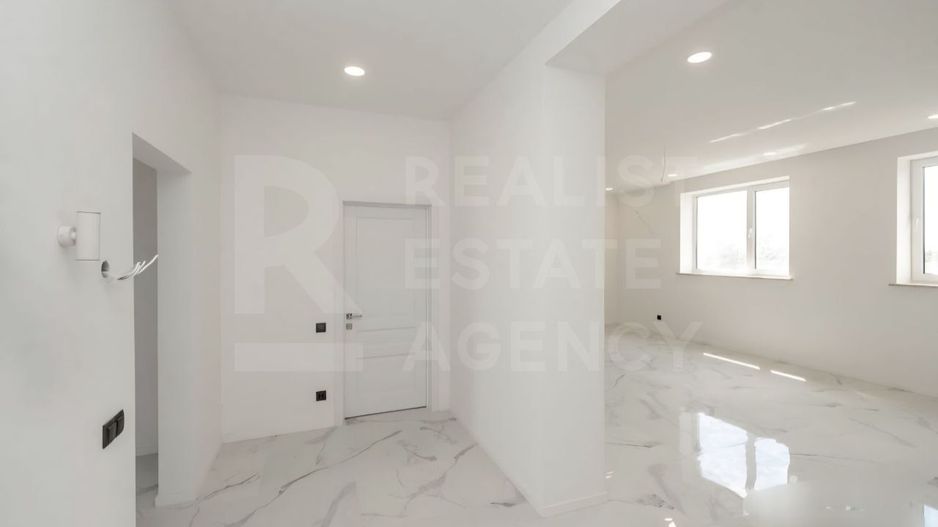 Vânzare, casă,  in 2 nivele, Poiana Domneasca. - Poză 16