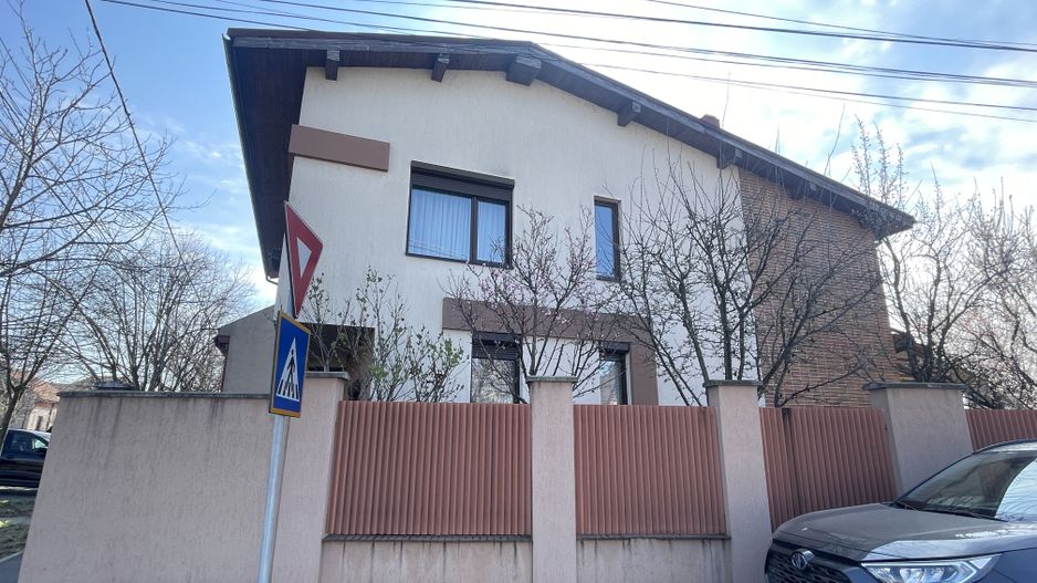 Casa eleganta si luminoasa,situata in zona de case -Mehala - Poză 43