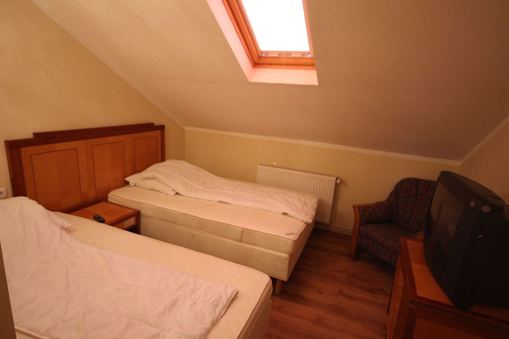 Vila  destinatie camin batrani - Poză 38