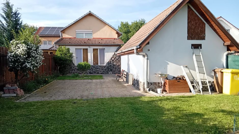 Casa cu etaj 113 mp utili curte libera 350mp garaj cu pod Gusterita - Poză 3