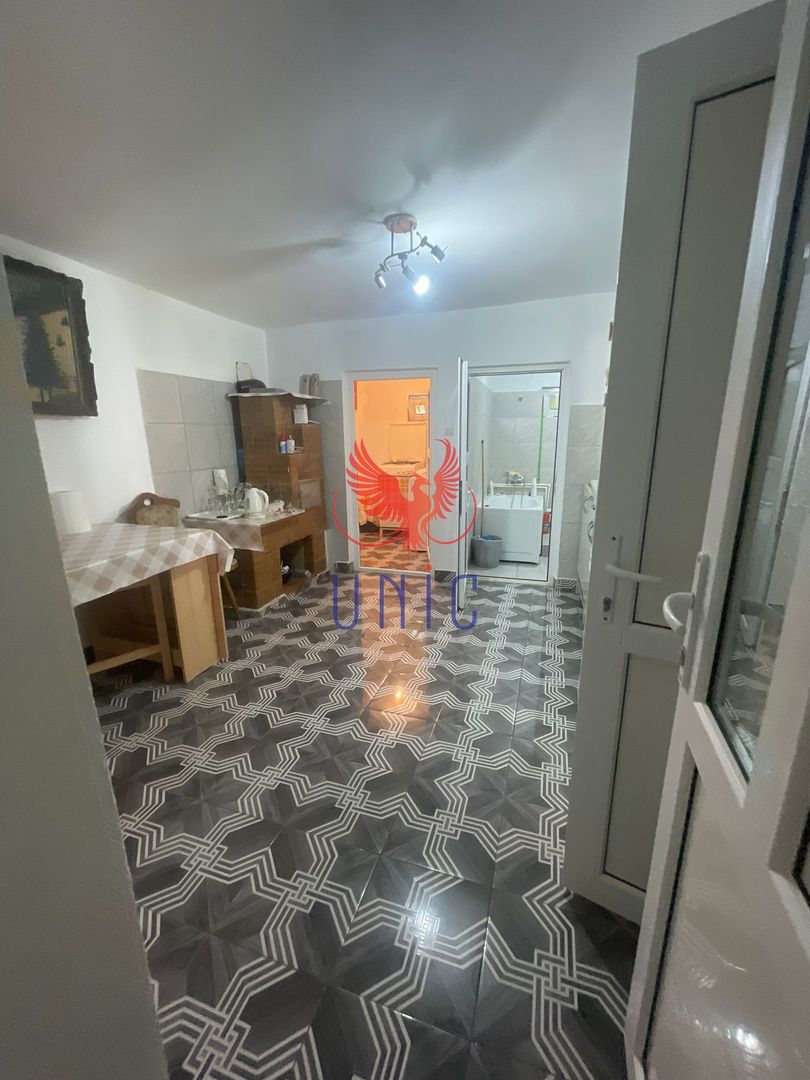 Casa cu teren de 1000 de mp -Radovan - Poză 11