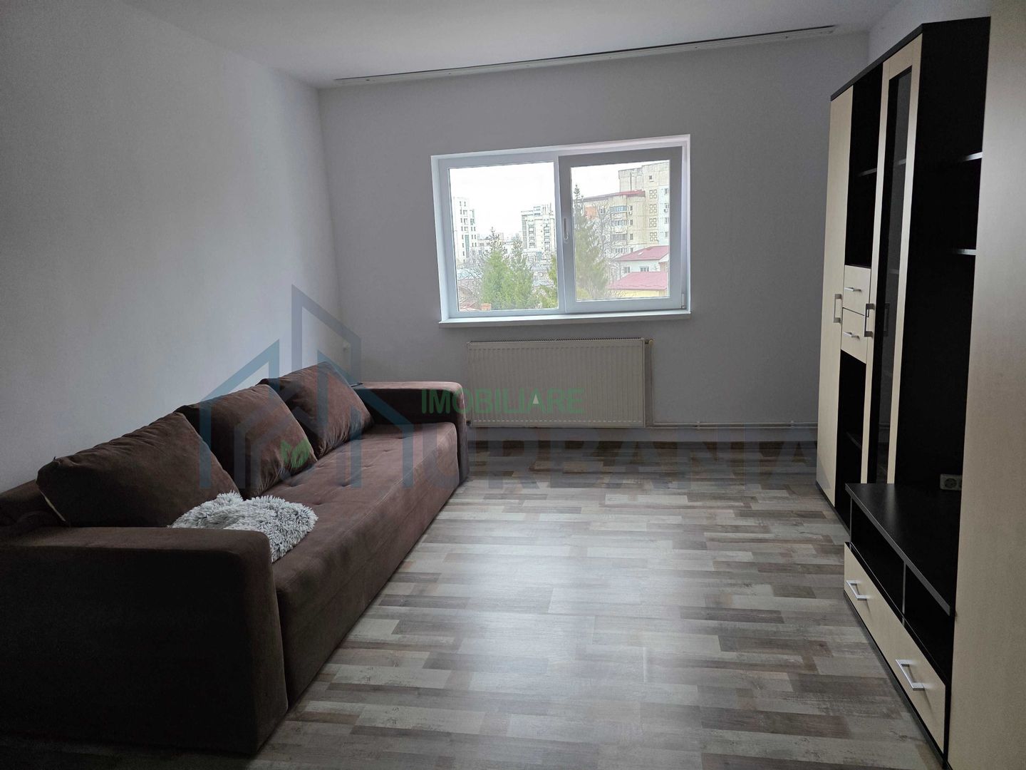 Inchiriez (garsoniera) Apartament 1 camera decomandat Nicolina - Poză 8