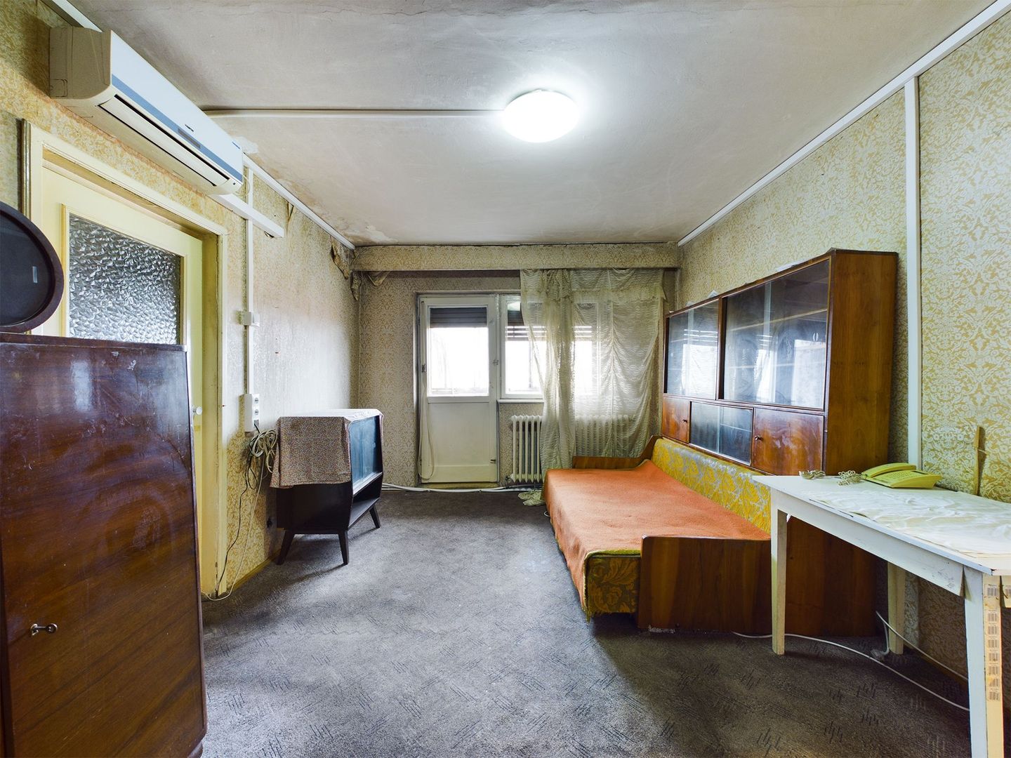 Apartament central cu 4 camere - Poză 2