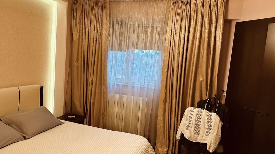 Vand ap 3 camere - Poză 2