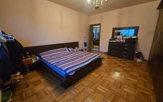 Casă Impresionantă de Vânzare Vitan ideal pentru Locuință sau Business - Poză 5