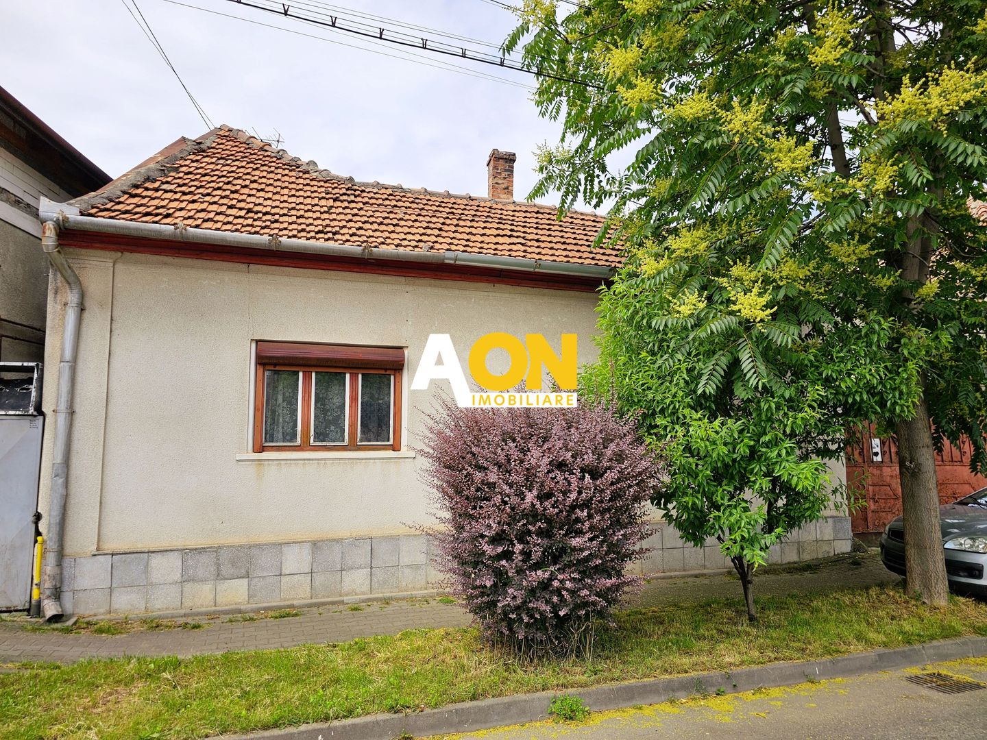 Casa veche, 5 camere, 287 mp teren, zona Prefectura. Necesita renovare - Poză 1
