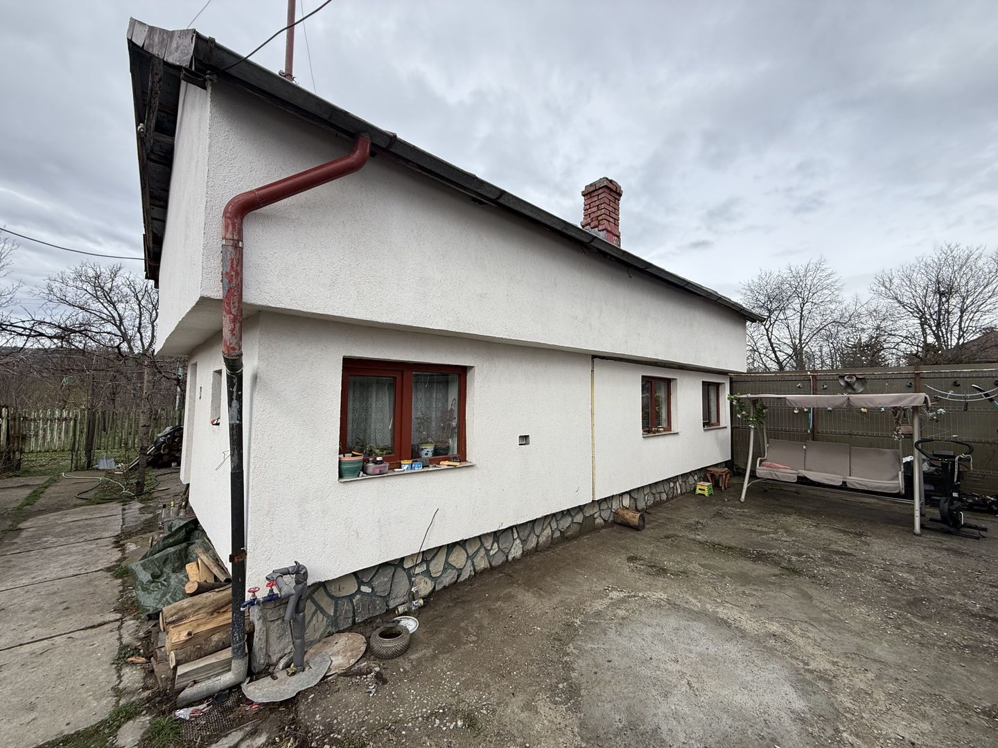 Casă corp C1 84mp + casă corp C2 51mp+garaj+ grădină și teren 889mp - Poză 27