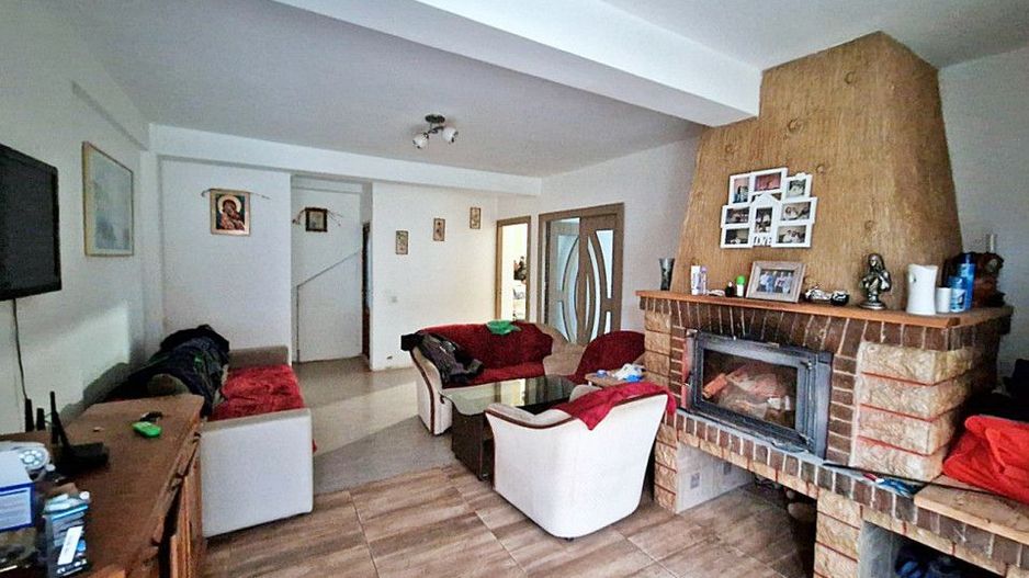 Vanzare vila deosebita, 7 camere, Labusesti-Uiasca - Poză 5