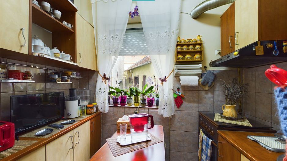 Clădire cu două apartamente zonă centrală - Poză 28