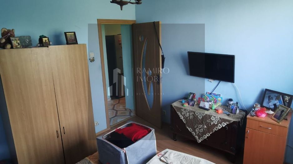 Apartament 3 camere decomandat Rahova - Poză 2