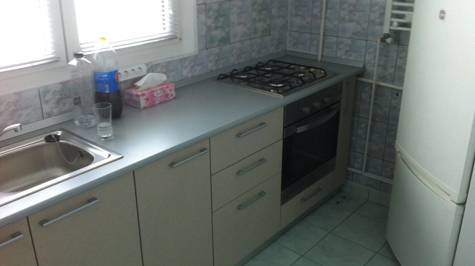 Apartament 2 camere RENOVAT de închiriat – Drumul Taberei, zona Favorit | - Poză 5