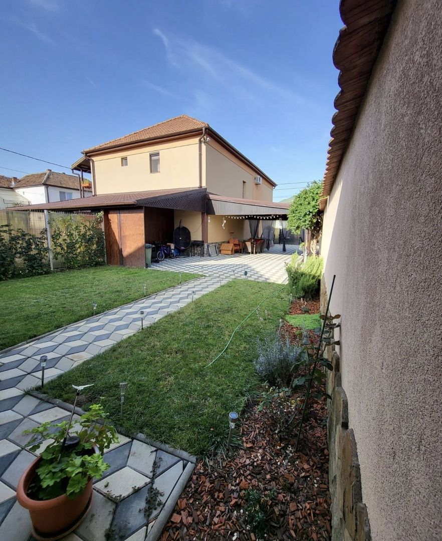 Ag EUROPA vinde parterul unei case în zona PIATA DE VECHITURI. - Poză 7