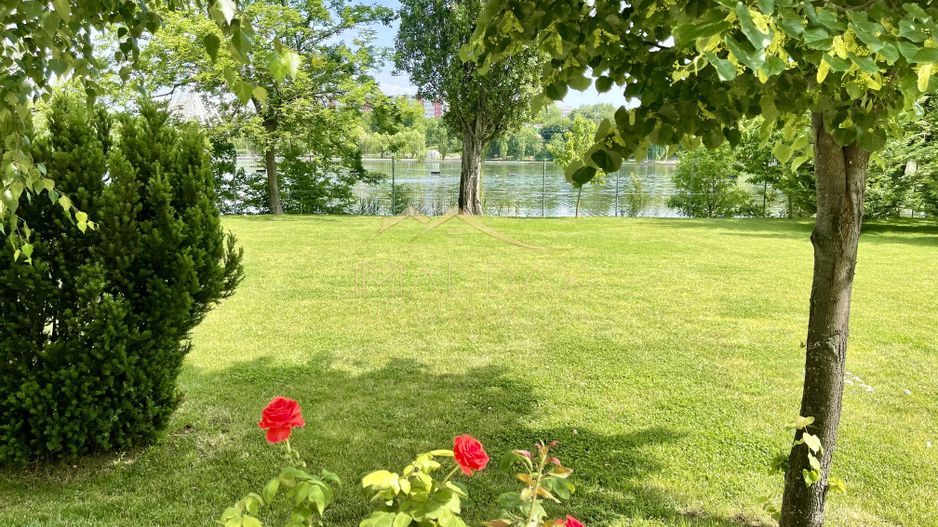 Impressive Villa *1500 SQM usable* 2613 SQM land / Open to the lake - Poză 58