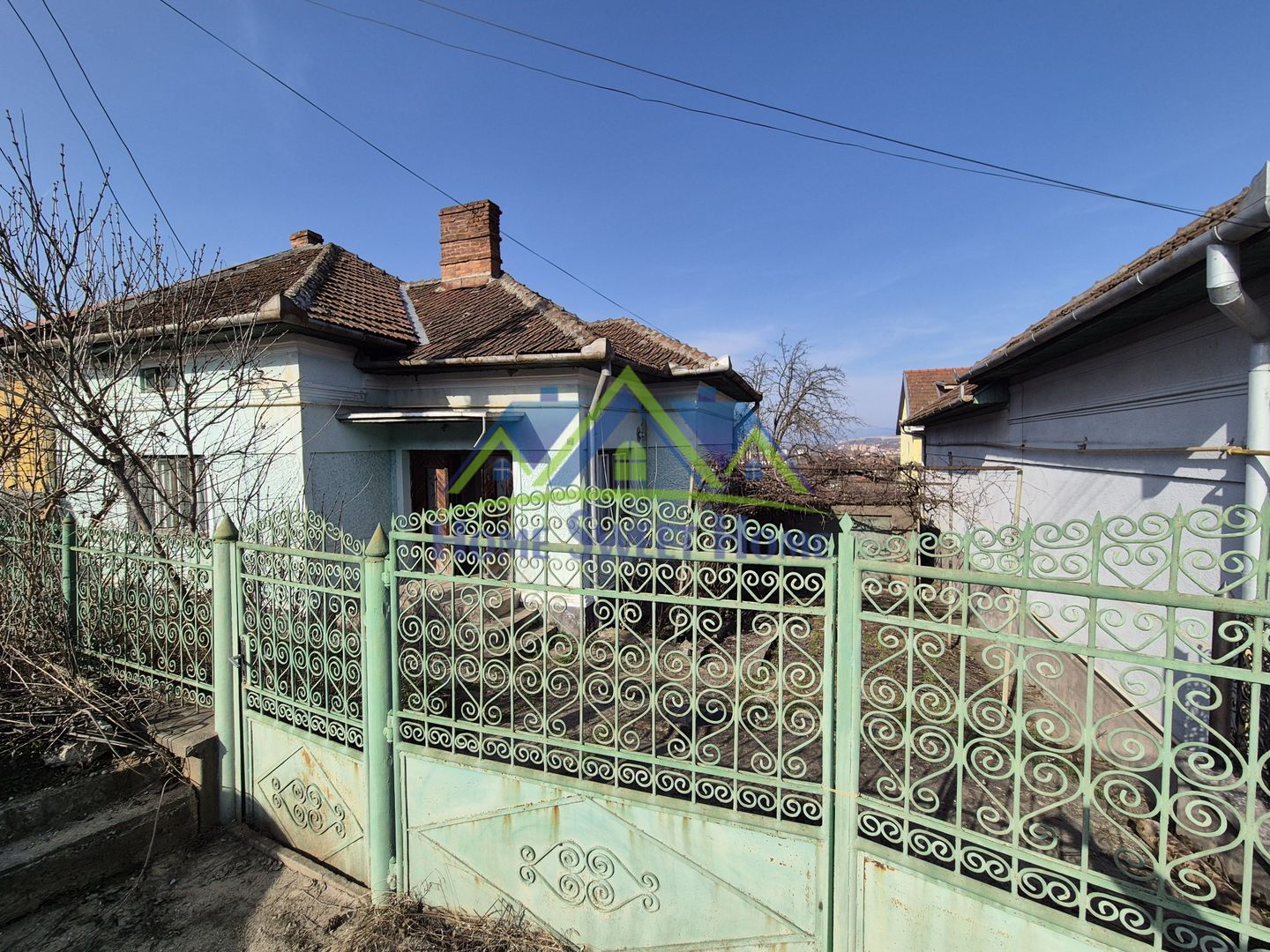 Casă +teren 828 mp Hunedoara, Str. Stejarilor – 3 camere, garaj, curte - Poză 3