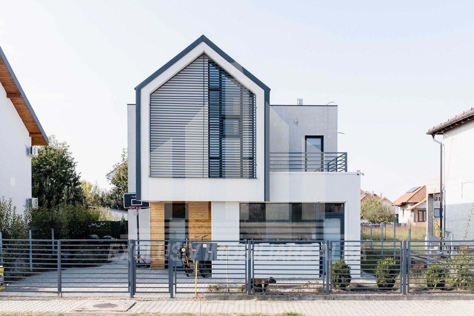 Casa moderna 5 camere, 3 bai, mobilata si utilata, Recea - Poză 1