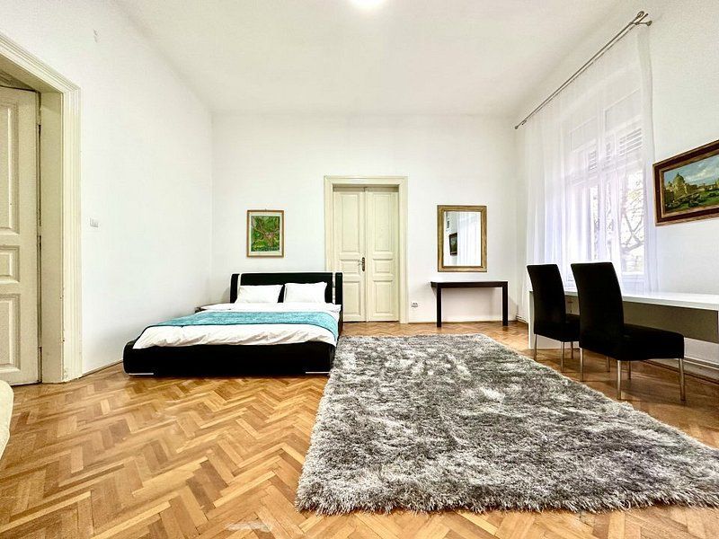 Apartament central, 4 camere - renovat - Poză 16