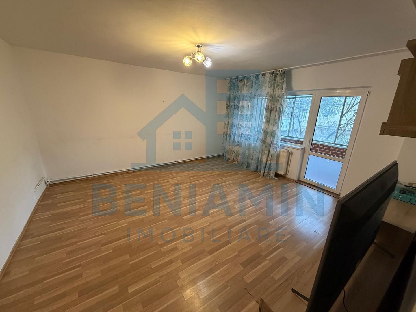 3 Decomandate-Parter-Loc parcare-2 bai-1990-Boxa-Florilor-64mp-Liber - Poză 2