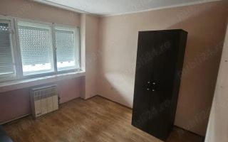 BRASADAS vinde apt 3 cam NEFINISAT etaj 4/4 in Micro 16. - Poză 5