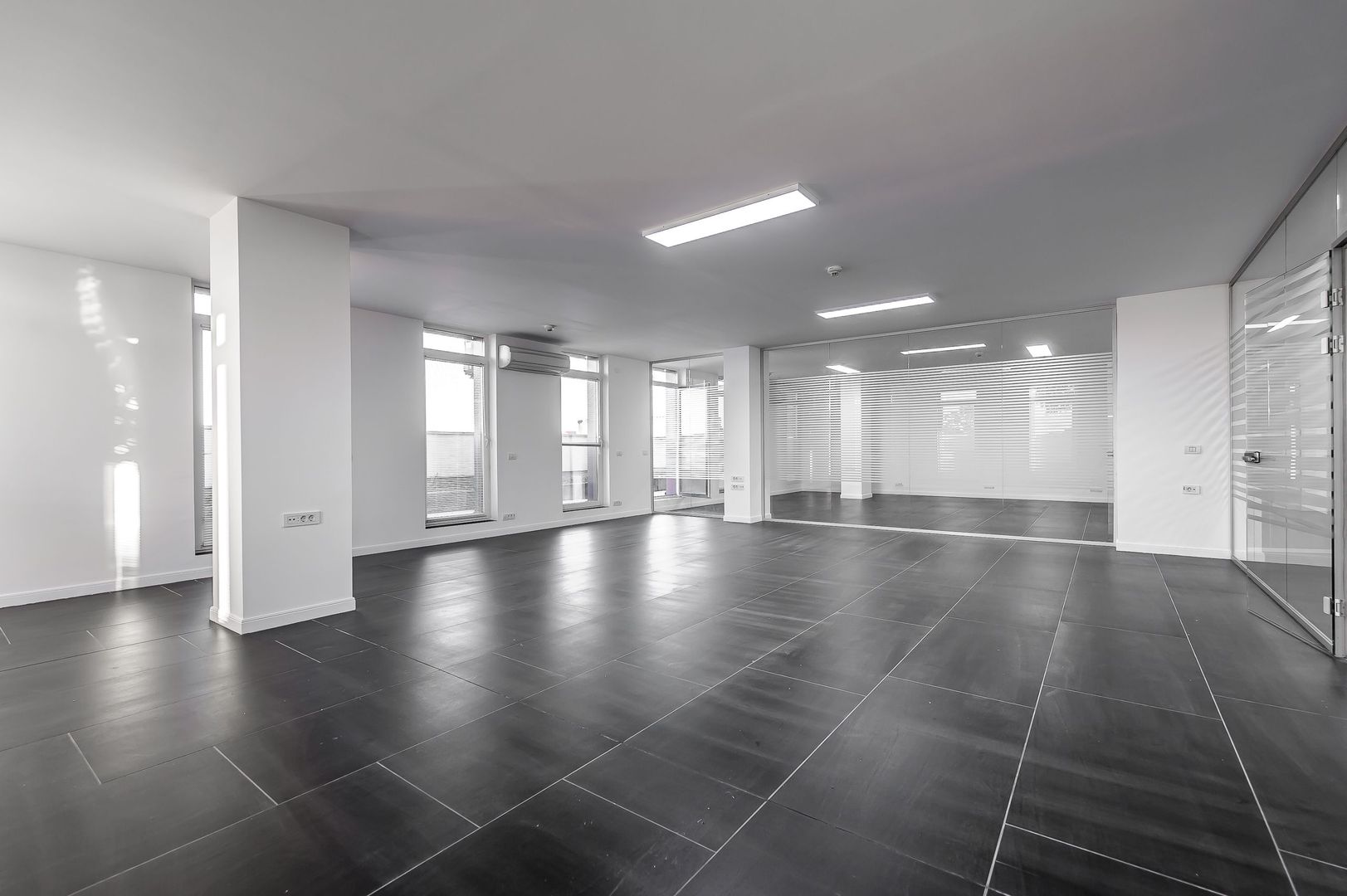 Exclusivitate si prestigiu: Spatiu de birouri premium ultracentral - Poză 9