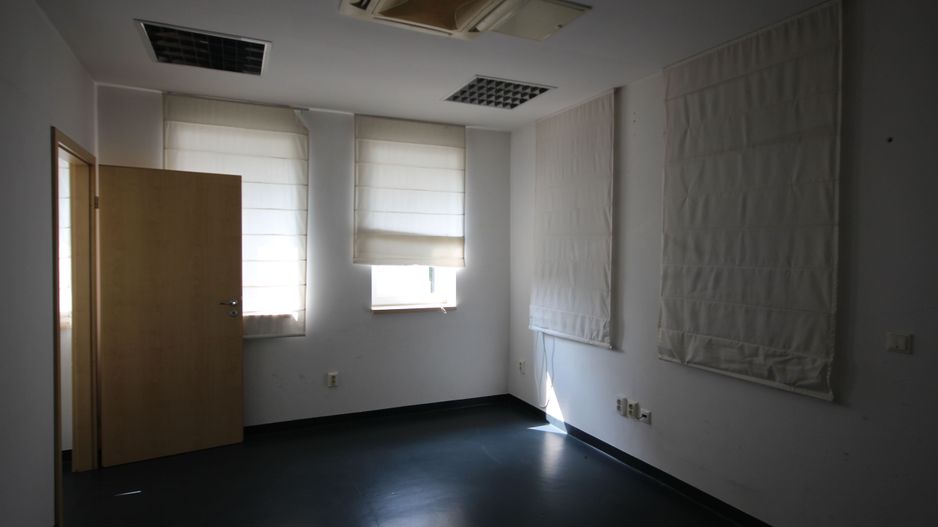 Cladire de birouri, SAD, parcare prorpie, clinica medicala - Poză 9