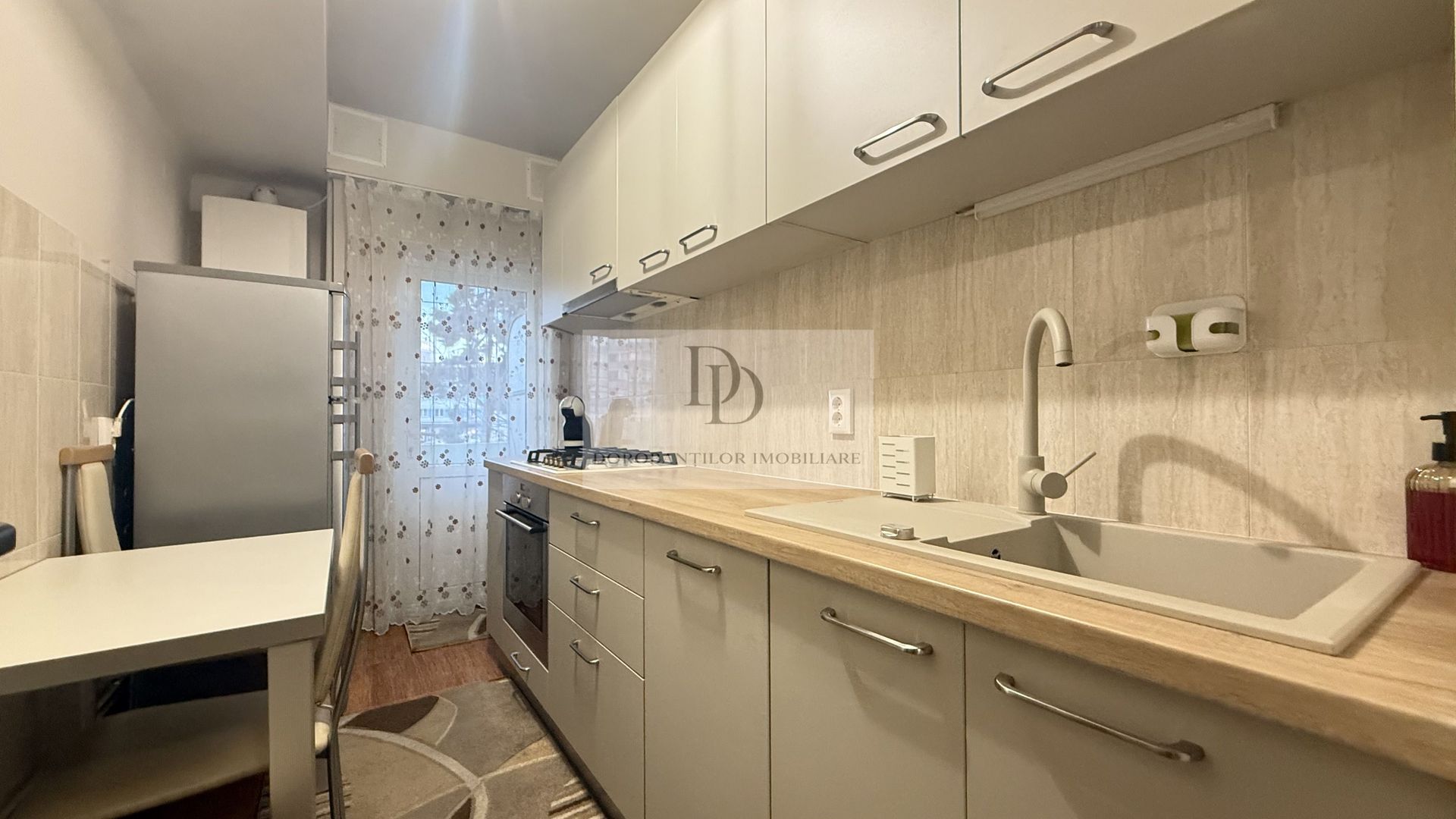 Apartament cu 2 camere de inchiriat -CENTRAL-Piata Mihai Viteazu - Poză 3