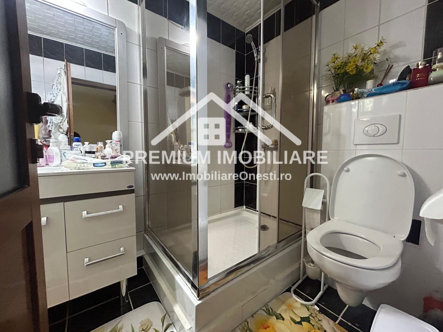 „Vilă cu piscină și teren 1.400 mp în zona Mal, Onești - Poză 55