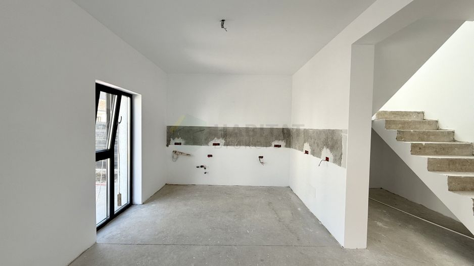 Vila 5 camere Tunari langa Cosmopolis - Poză 15