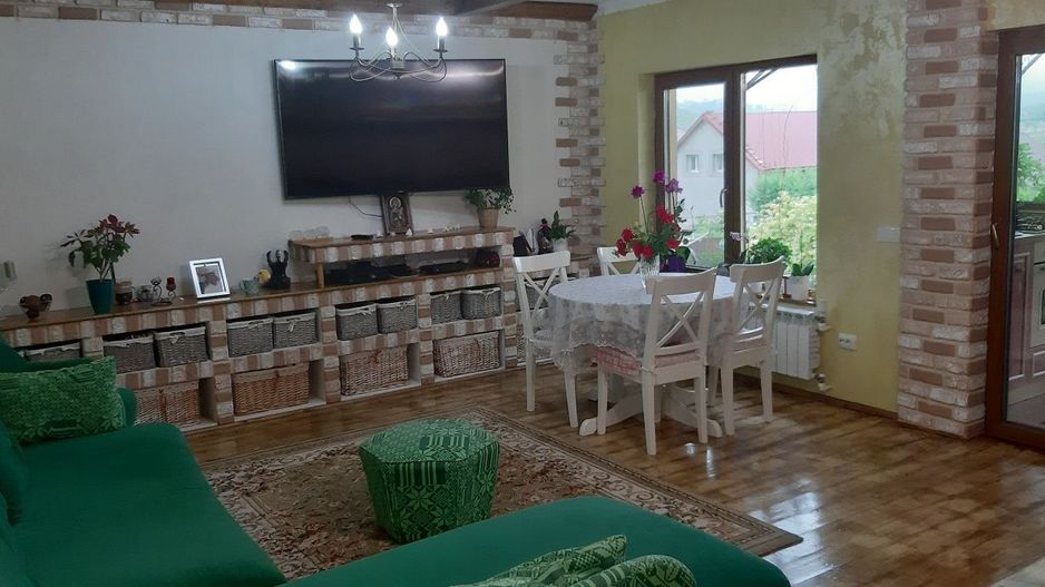 Penthouse cu grădină, beci, magazii,  parcare - zona Bucium, - Poză 2