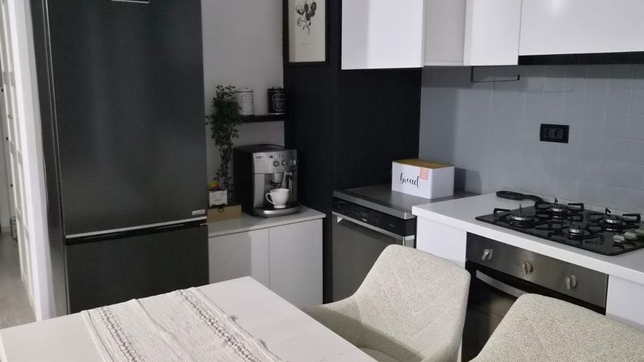 Apartament doua camere,doua locuri de parcare zona Aradului - Poză 8