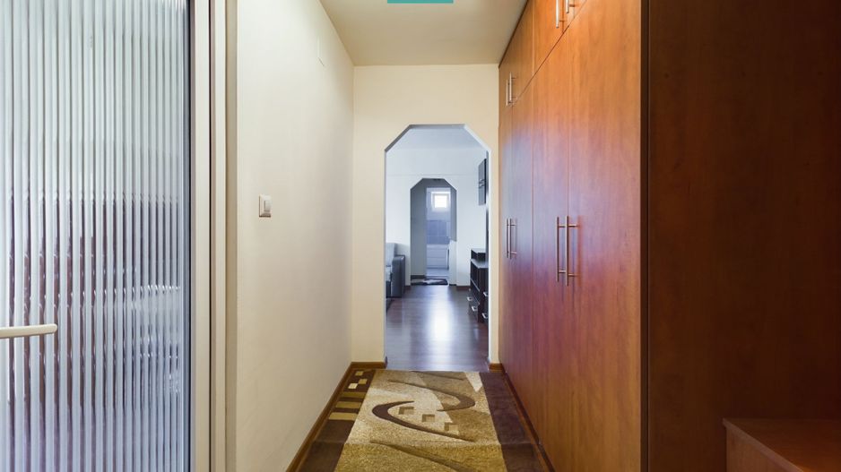 Apartament cu două camere, etajul 1. - Poză 8