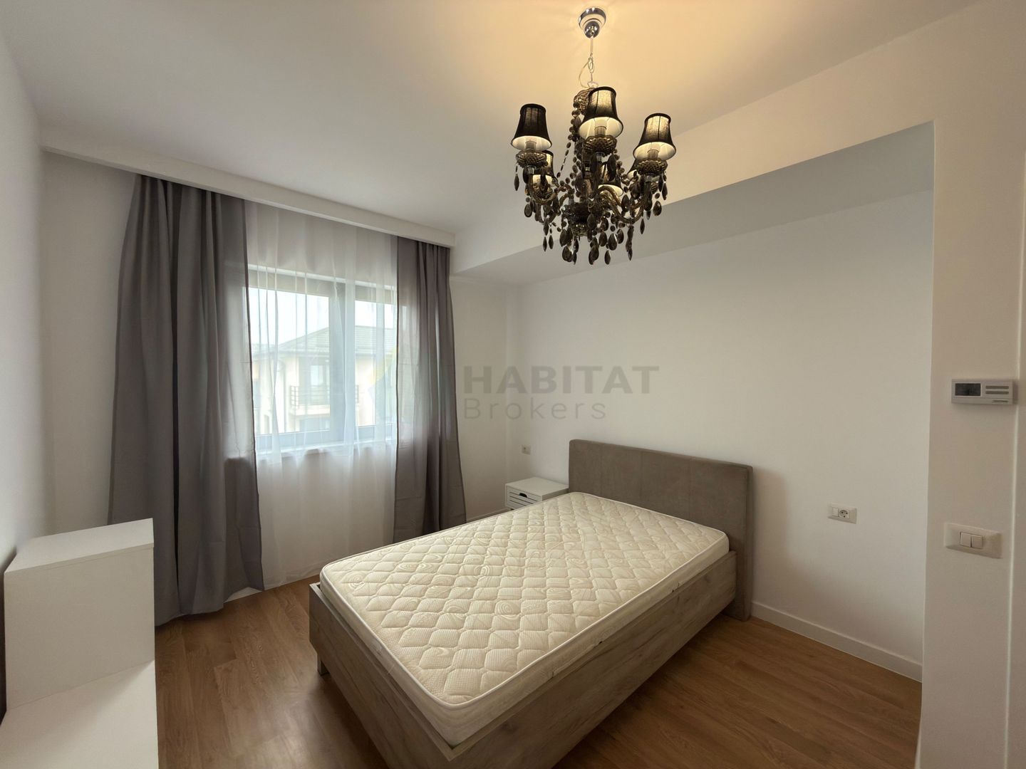 Vilă modernă cu 5 camere de închiriat în Corbeanca - Poză 12