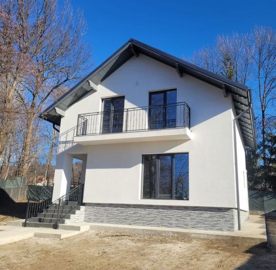 Casa noua, P+M, 4 camere, terasa, teren 500 m2, central, Cornu - Poză 1
