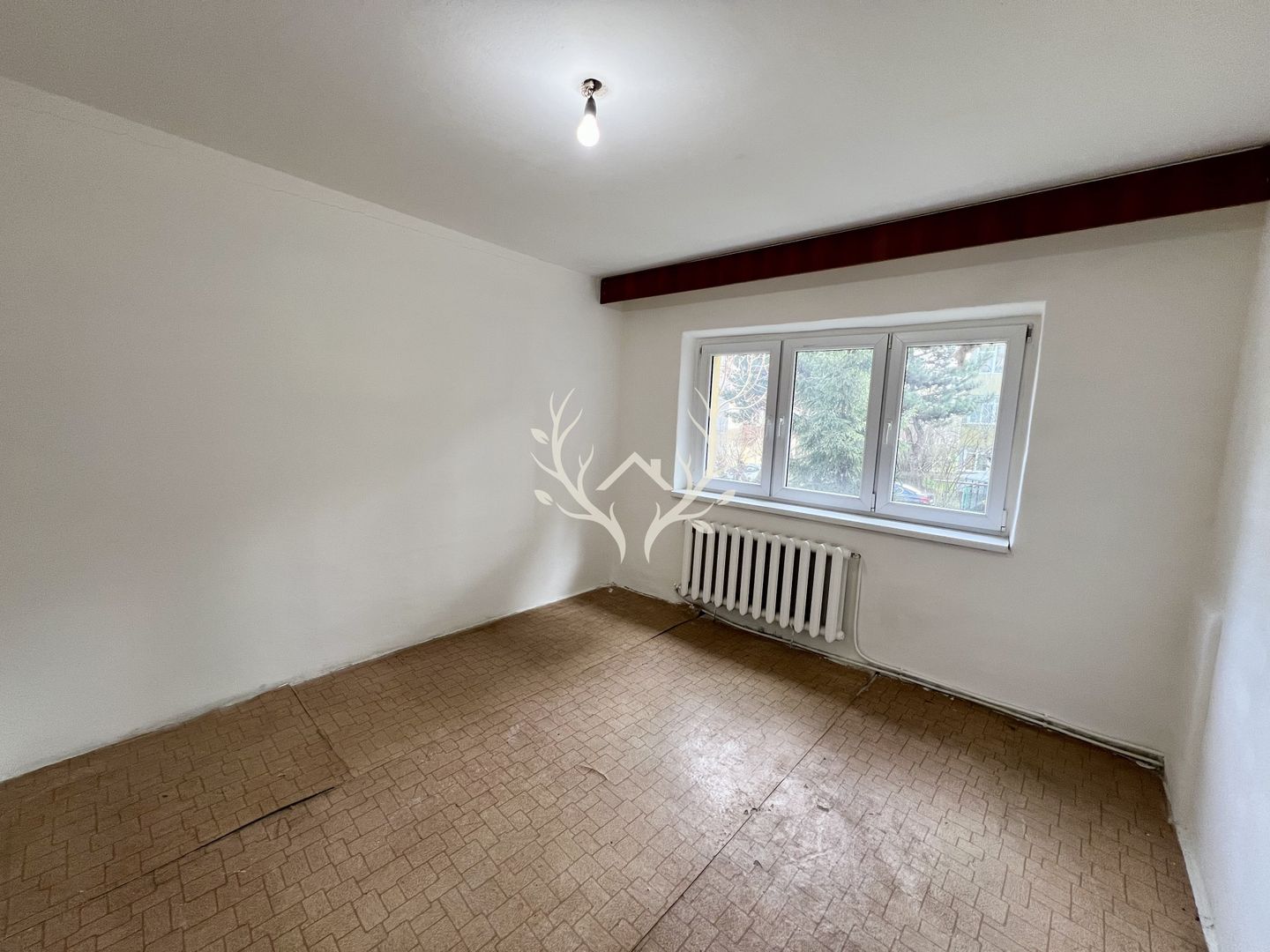 Apartament cu 3 camere, pregatit pentru renovare in Zorilor - Poză 2