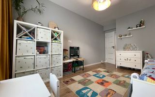 Apartament cu 3 camere de vânzare - Poză 10