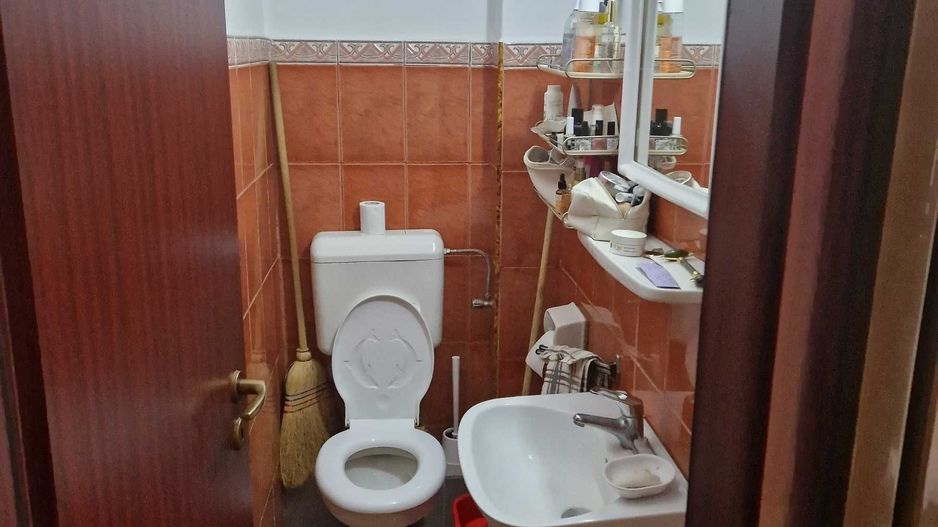 Dambovita | 3 Camere | Centrala Proprie | Bloc Izoolat. - Poză 7