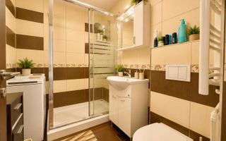 2 camere decomandate, etaj intermediar, Între Lacuri - Poză 3