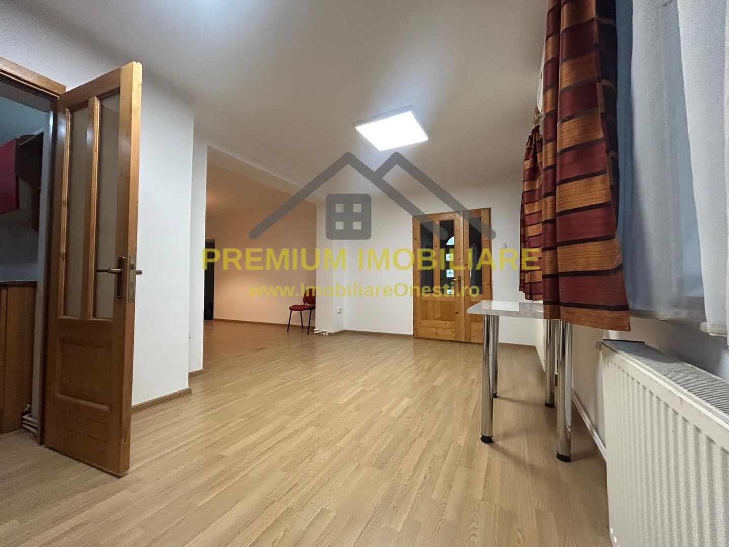 Apartament 3 camere, 100 mp, ultracentral – ideal birouri - Poză 3