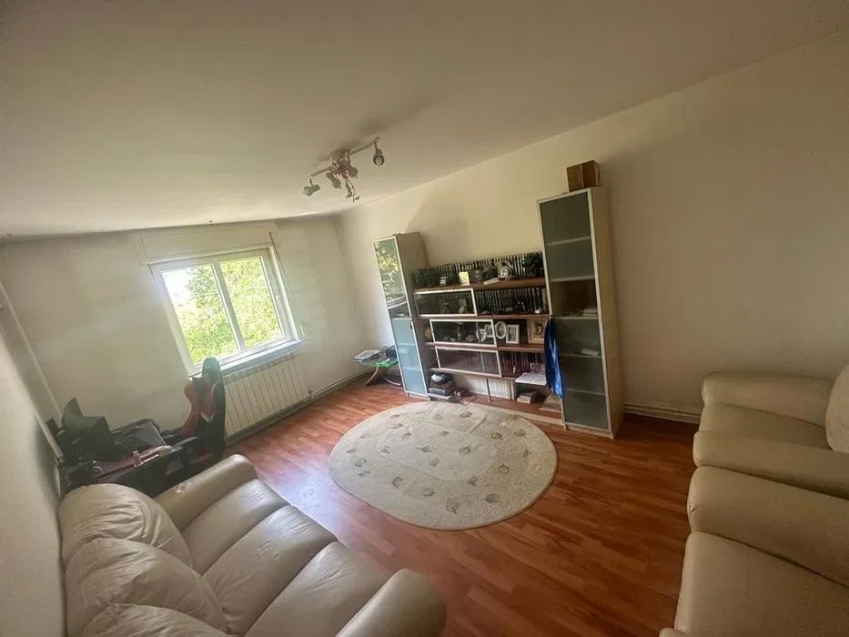 AP. 3 CAMERE - RAHOVA, CENTRALA PROPRIE, BUCATARIE INCHISA, PARCARE - Poză 1