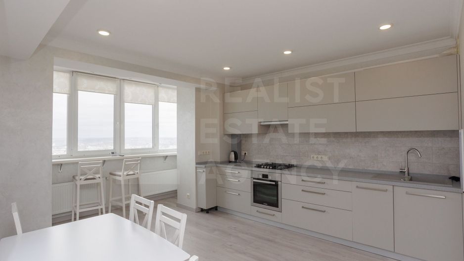 Spre vînzare apartament spațios, 2 dormitoare și living, sec. Botanica - Poză 9