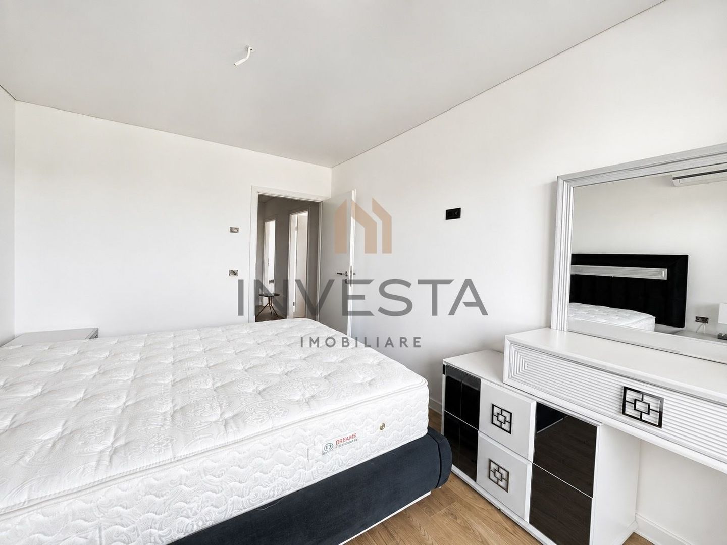 Apartament lux 4 camere si parcare de inchiriat Green Life Frunzisului - Poză 5