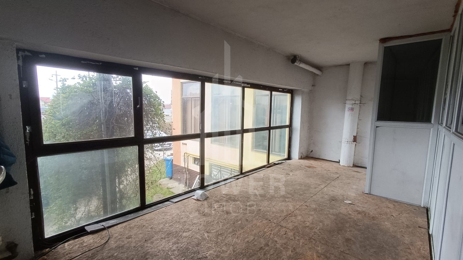 Hala cu curte inchisa zona Turnisor - Poză 5